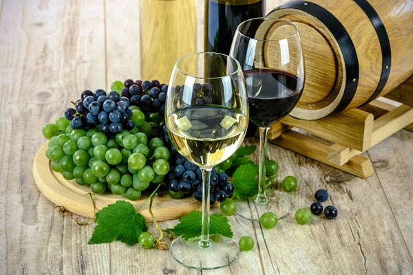 wines-1761613_960_720.webp.jpg